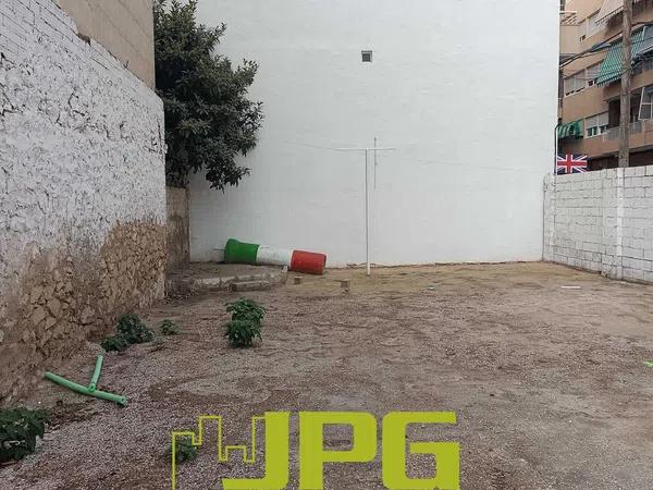 Terreno en calle Doctor Gadea thumbnail 1