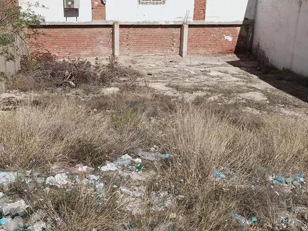 Terreno en calle San Quintín photo 1