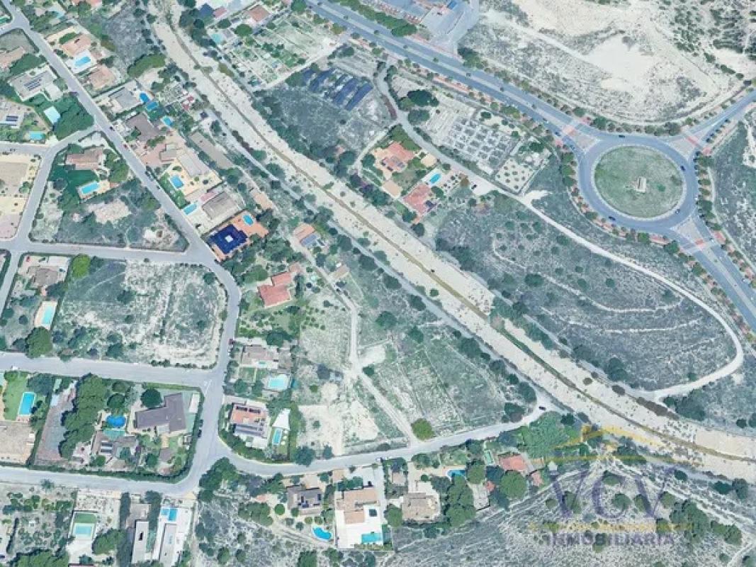 Terreno en venta en Mutxamel, Alicante photo 1