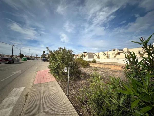 Terreno en calle del Gorrión, 2 thumbnail 2