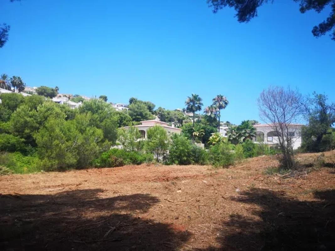 Terreno en venta en Moraira, Alicante photo 1