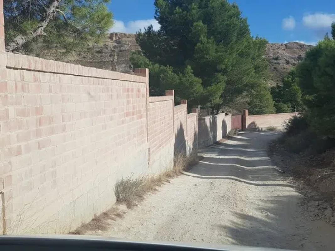 Terreno en venta en Agost, Alicante photo 1