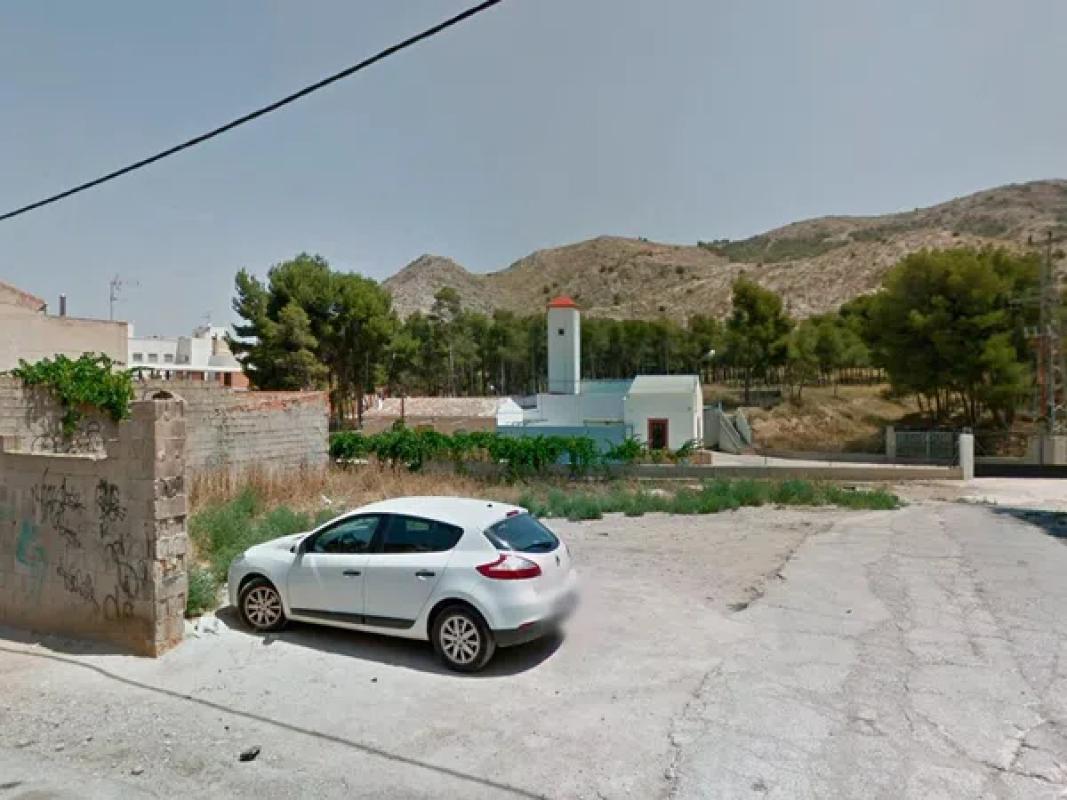 Terreno en venta en Villena, Alicante photo 1