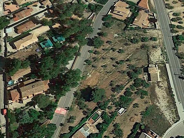 Terreno en avenida d'Alcoi, 36 photo 1