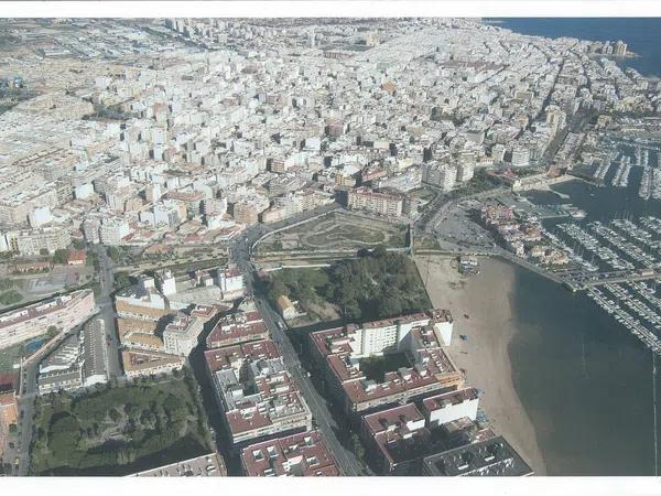 Terreno en avenida Doctor Gregorio Marañón, 24 photo