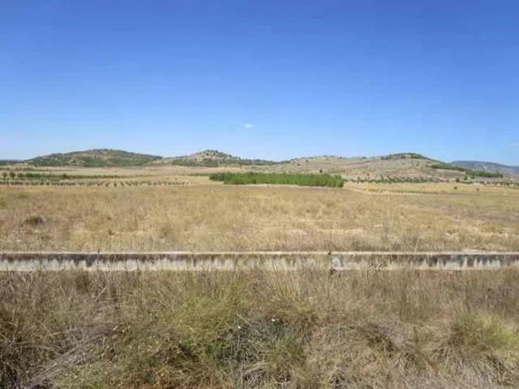 Terreno en venta en Biar, Alicante photo 3