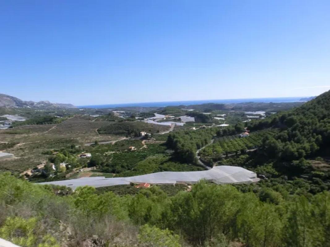 Terreno en venta en Callosa d''En Sarria, Alicante photo 5