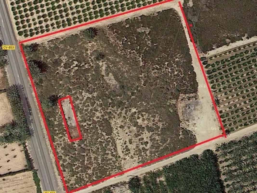 Terreno en venta en Elche / Elx, Alicante photo 1