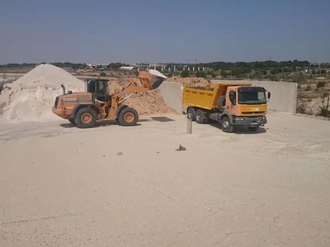 Terreno en venta en Pilar de la Horadada, Alicante photo 2