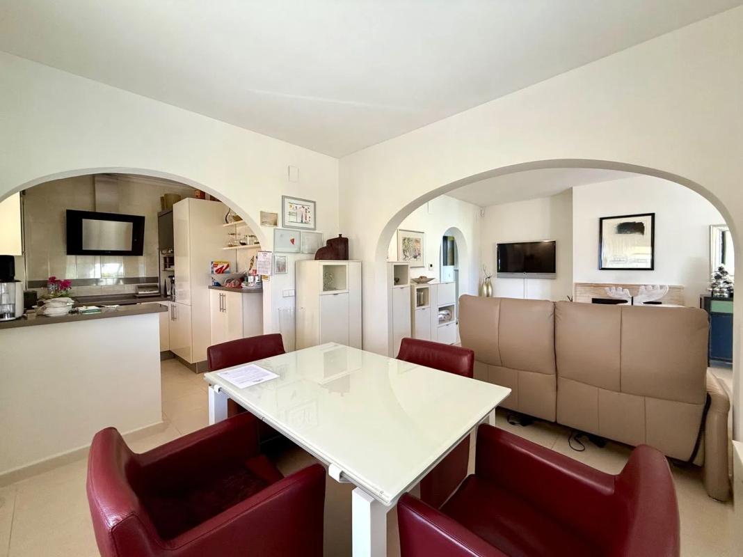 Properties for sale and rent in Spain photo 3
