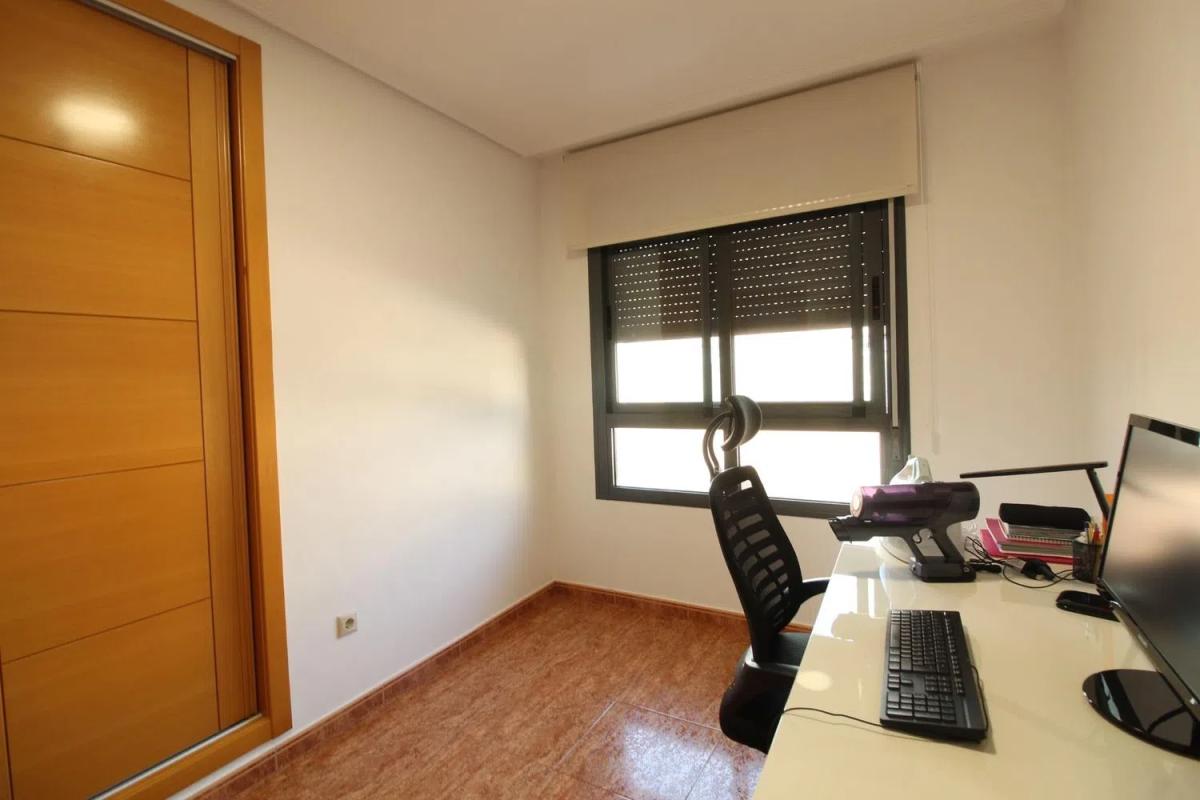 Sale of apartment in Piso en Petrer, Petrer
photo 3