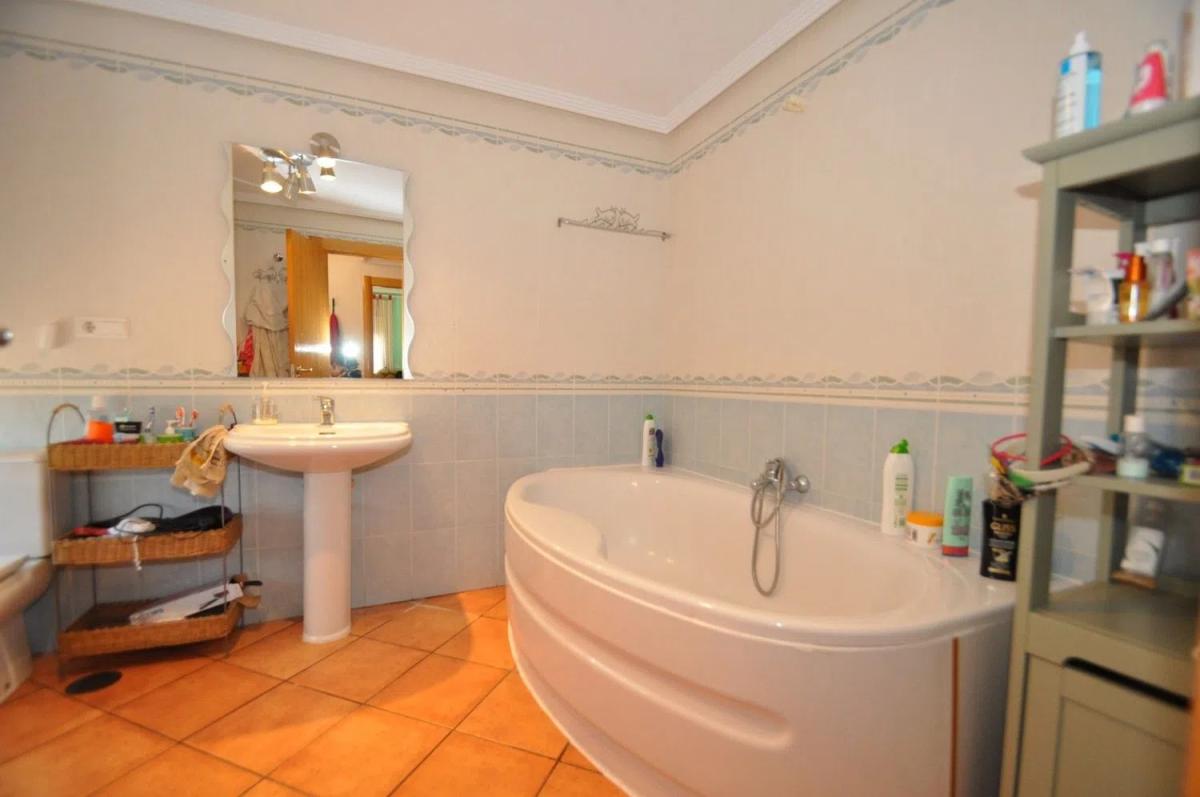 Недвижимость на продажу и в аренду в Испании photo 4