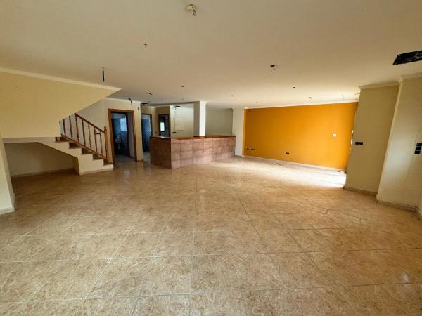 Chalet pareado en avenida de Benidorm, 1 f photo 4