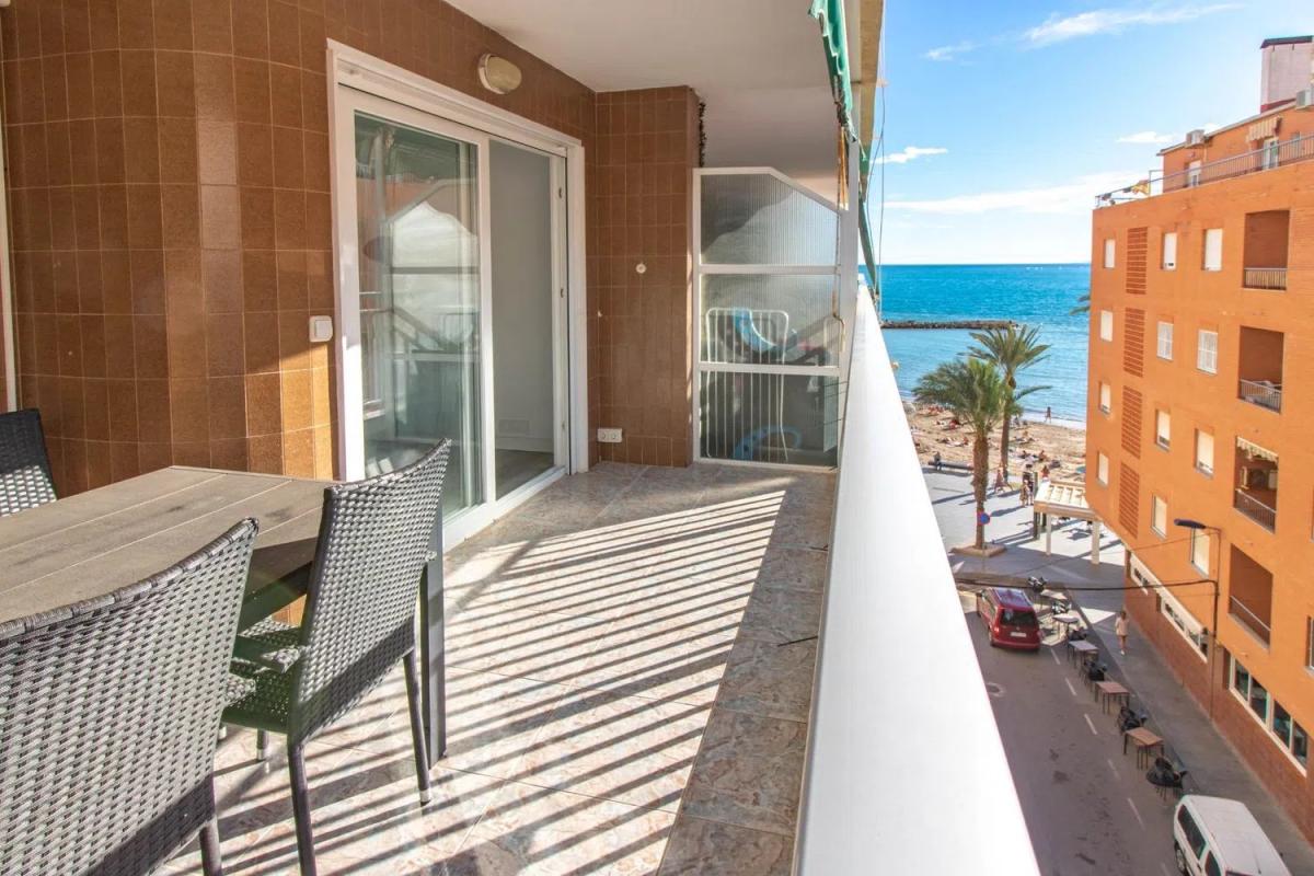 Venta de piso en Calle Fragata, Torrevieja
photo 1