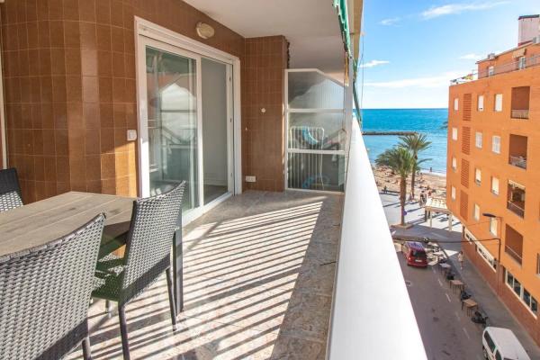 Piso en venta en  Calle Fragata, Torrevieja photo 1