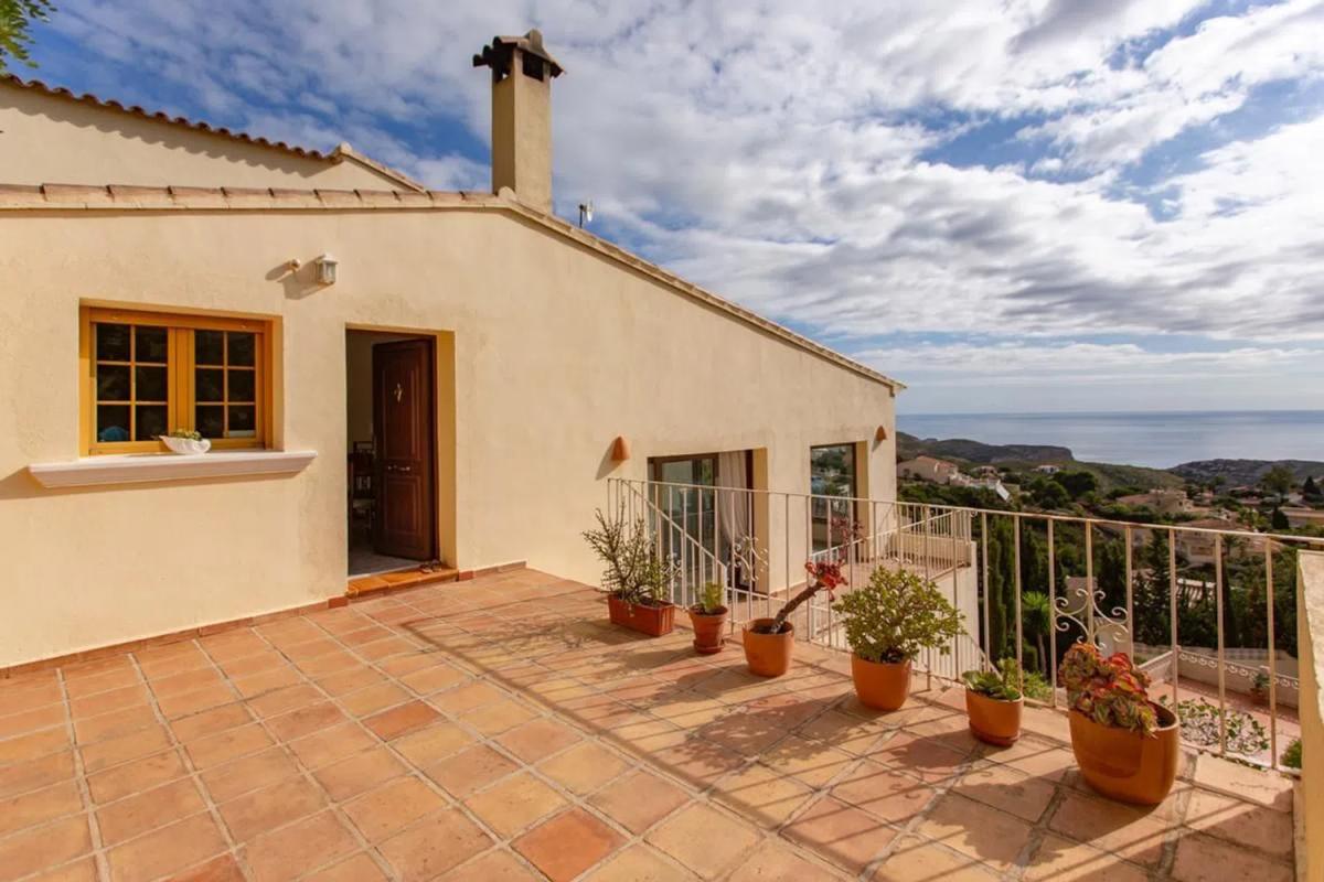Properties for sale and rent in Spain photo 4