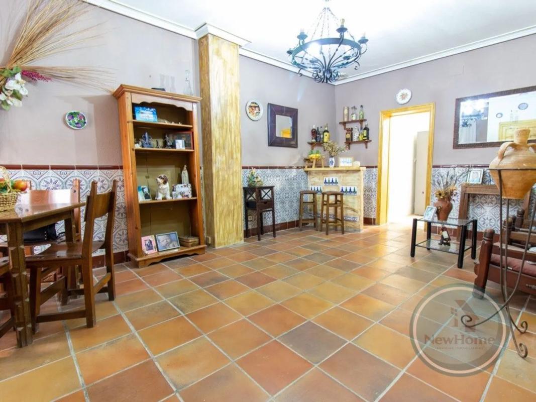 Недвижимость на продажу и в аренду в Испании photo 1