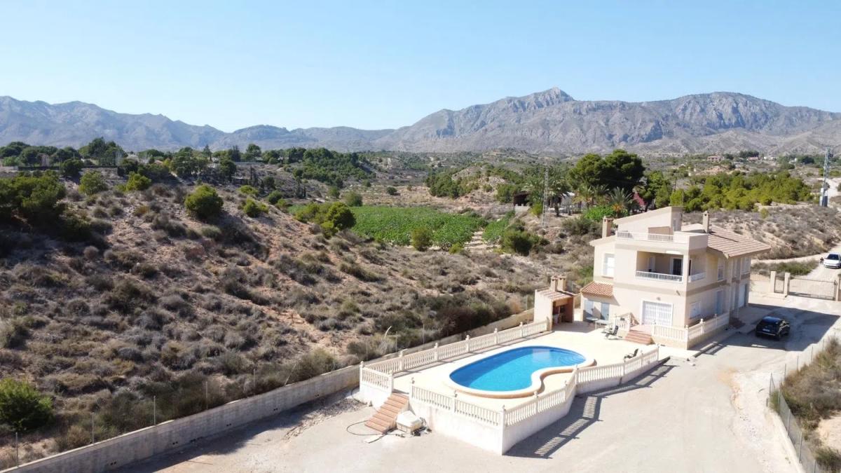 Properties for sale and rent in Spain photo 4