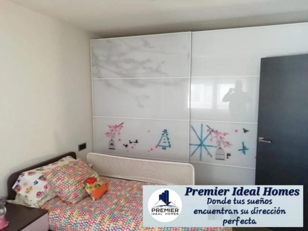 Sale of apartment in Calle Pi y Margall s/n, Elda
photo 5