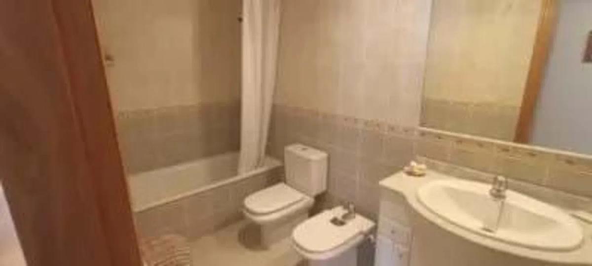 Sale of apartment in Calle Virgen del Pilar, Almoradí
photo 3