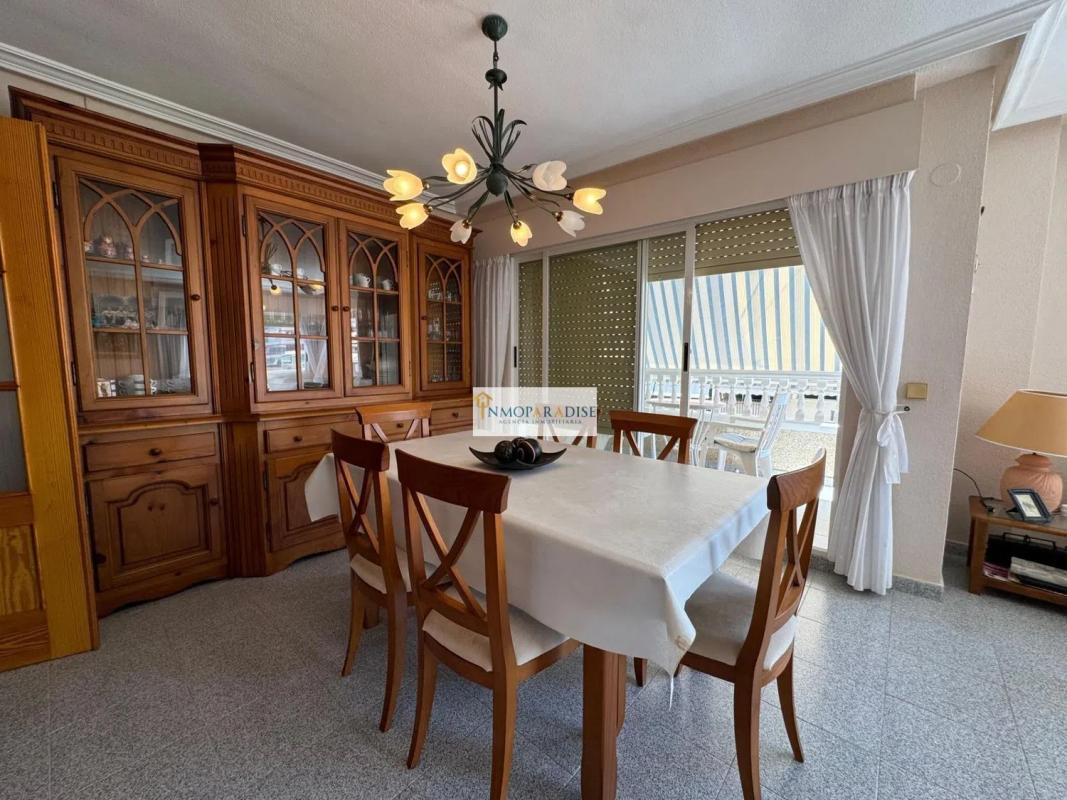 Sale of apartment in Calle de Colón, El Campello
photo 4