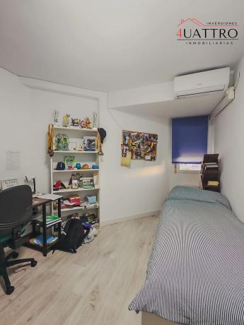 Продажа квартиры в Calle Álvarez Quintero, San Vicente del Raspeig thumbnail 1