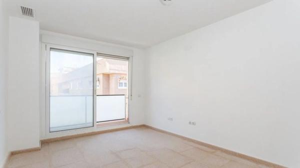 Studio for sale in Calle Pizarro, Elda photo 4