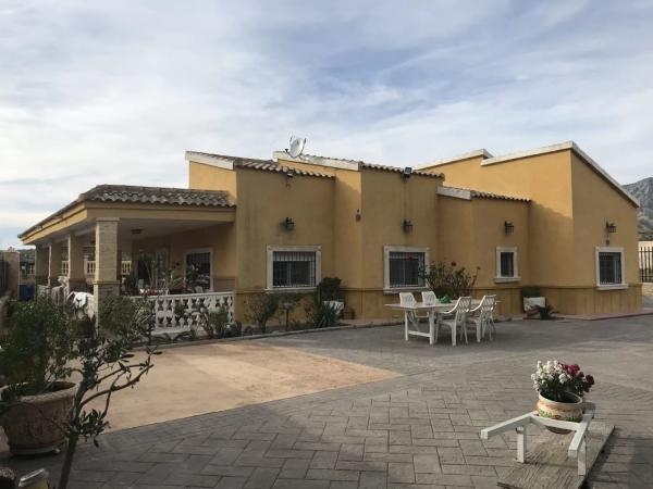 Chalet independiente en venta en , Crevillente photo 2