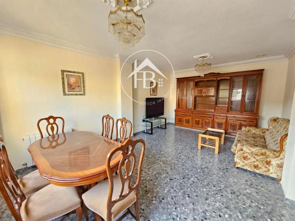 Chalet independiente en venta en  Centro, Mutxamel photo 1