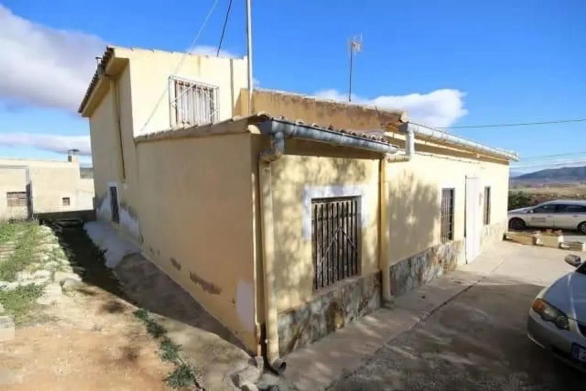 Propiedades en venta y alquiler en España photo 2