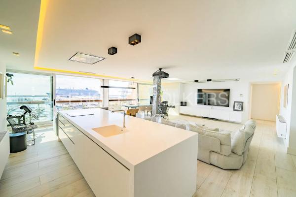 Piso en venta en  Avenida del Doctor Gadea, 1, Alicante / Alacant photo 3
