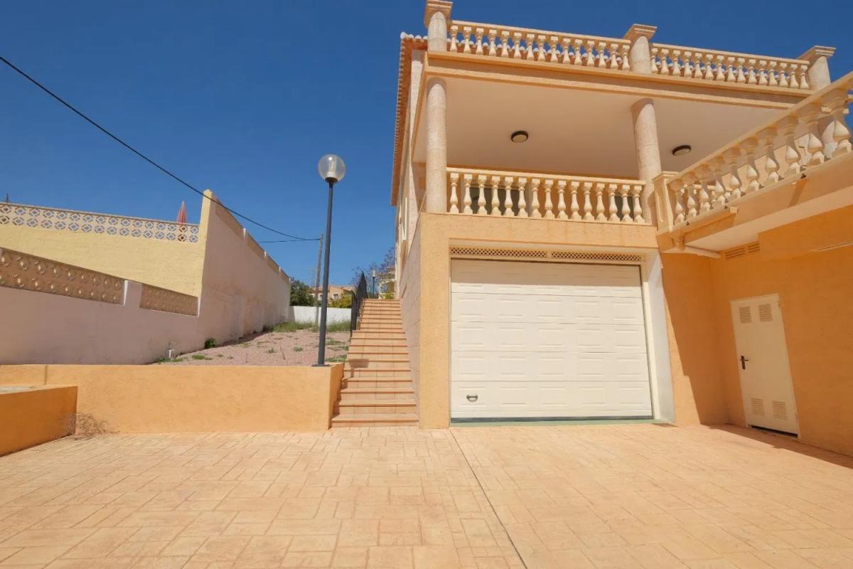 Propiedades en venta y alquiler en España photo 3
