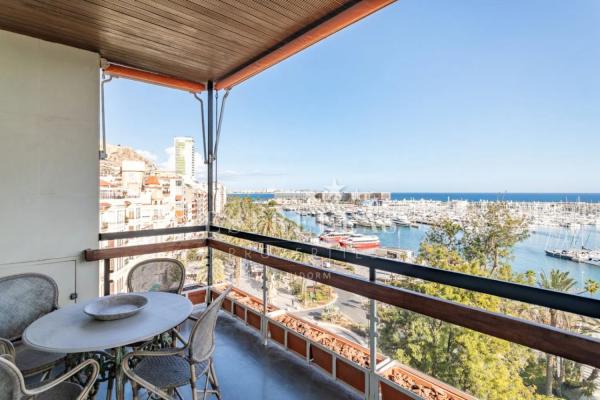 Piso en venta en  Barrio San Gabriel, Alicante / Alacant photo 4