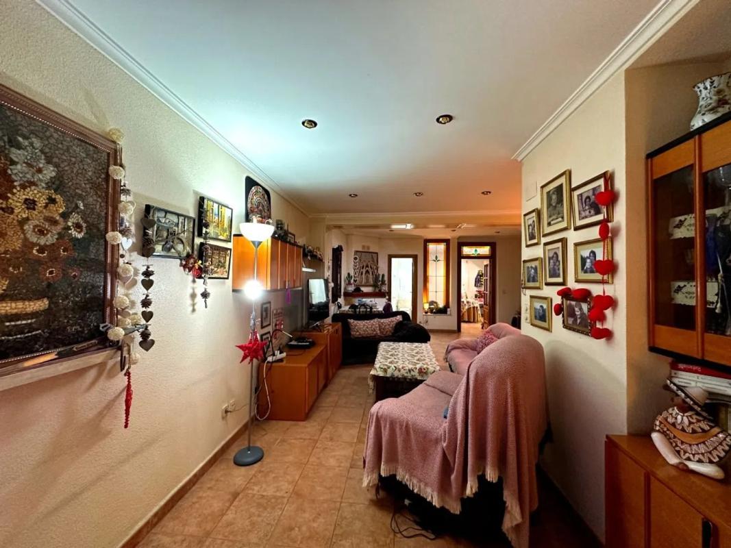 Properties for sale and rent in Spain photo 4