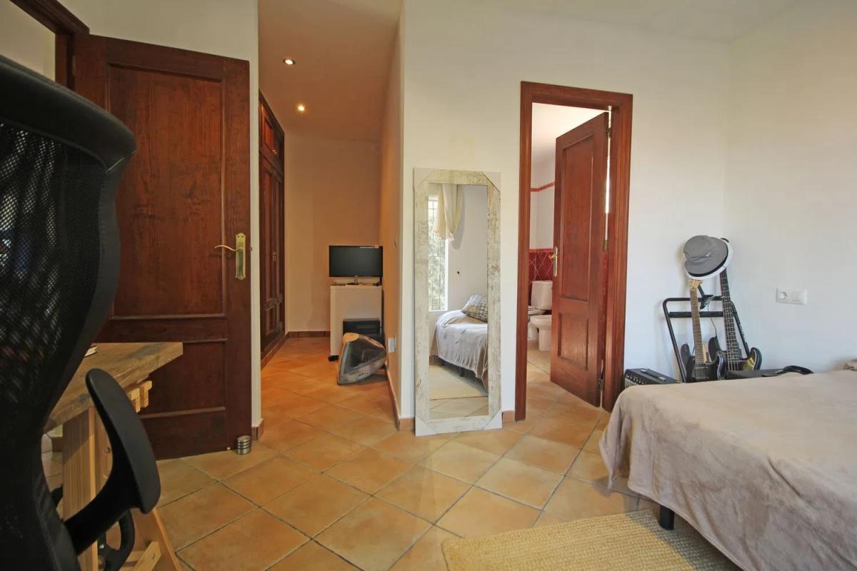 Properties for sale and rent in Spain photo 5