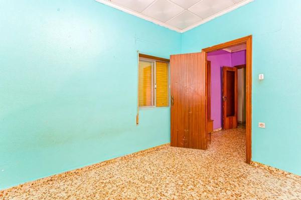 Apartment for sale in  Calle de Cristóbal Amorós, Villena photo 1