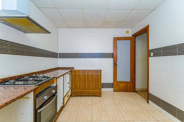 Apartment for sale in  Calle de Cristóbal Amorós, Villena photo 2