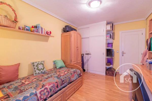 Apartment for sale in Calle Jose Amat Sempere, Elda thumbnail 2