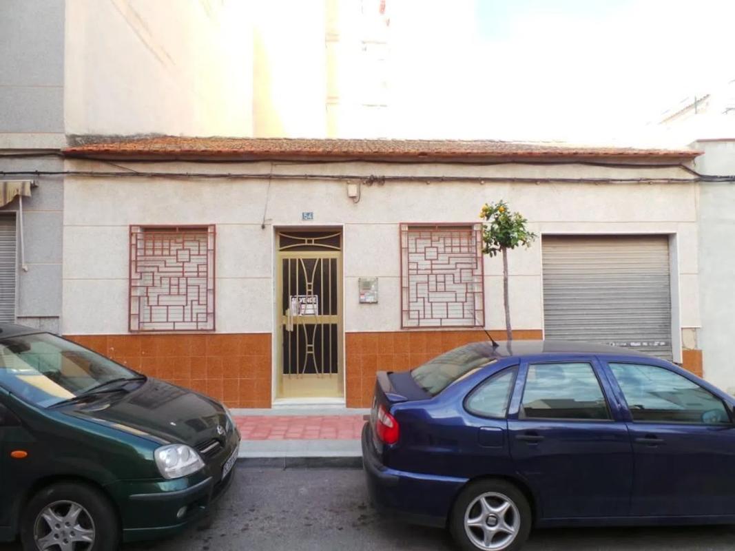 Propiedades en venta y alquiler en España photo 1