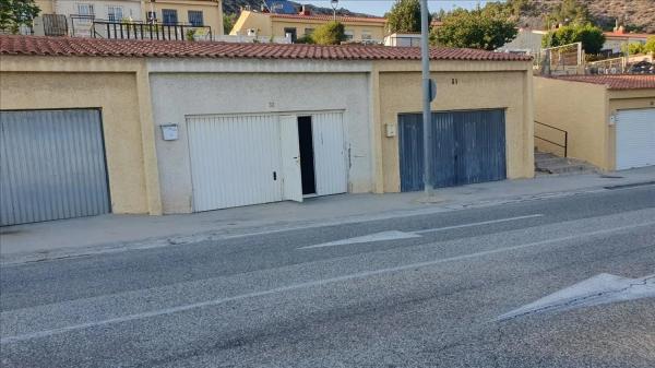 Duplex for sale in Calle Cantueso, Elda photo