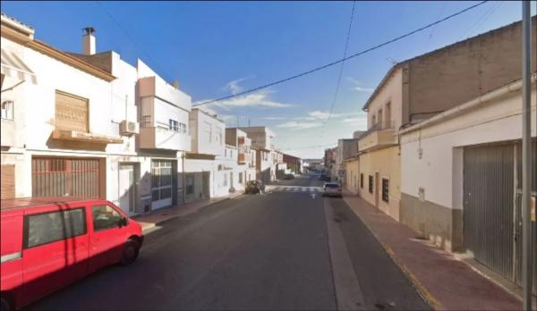Chalet pareado en avenida de Alicante thumbnail 2