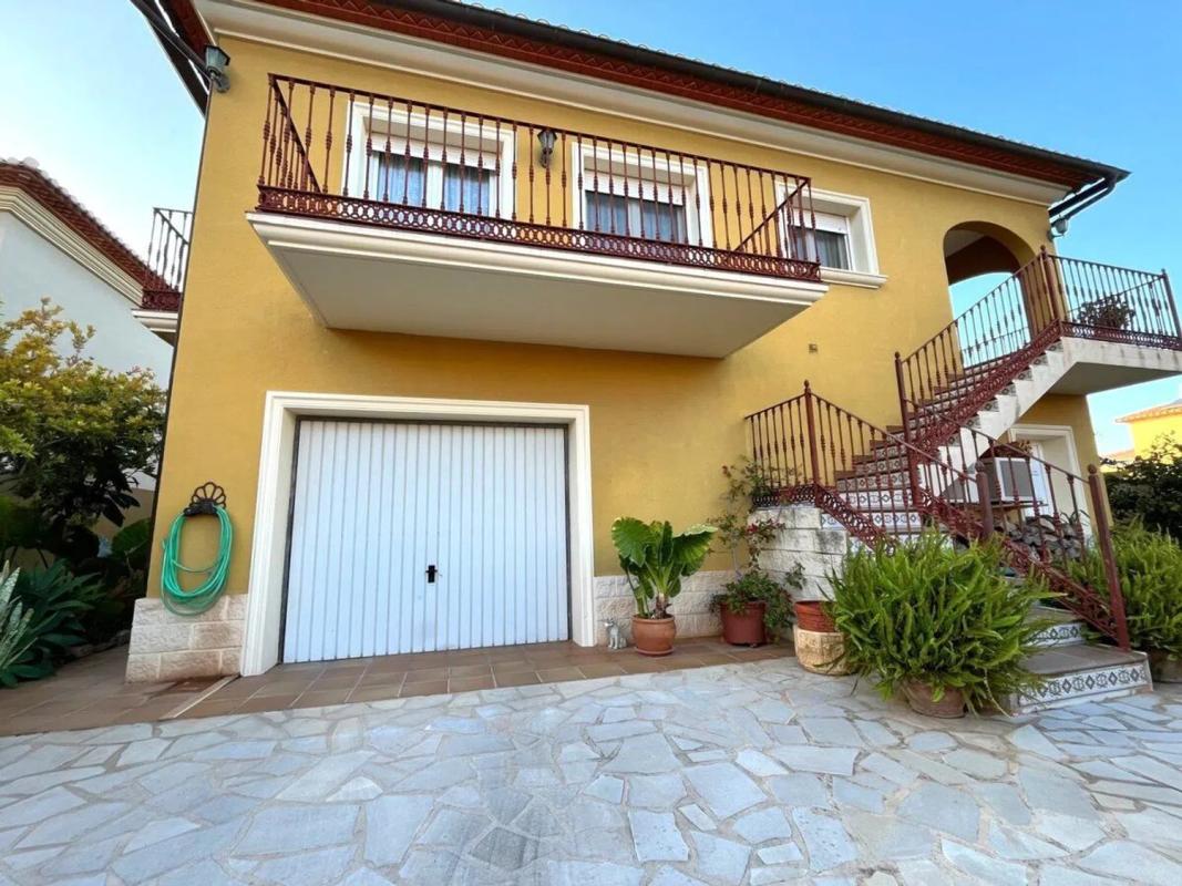 Propiedades en venta y alquiler en España photo 2