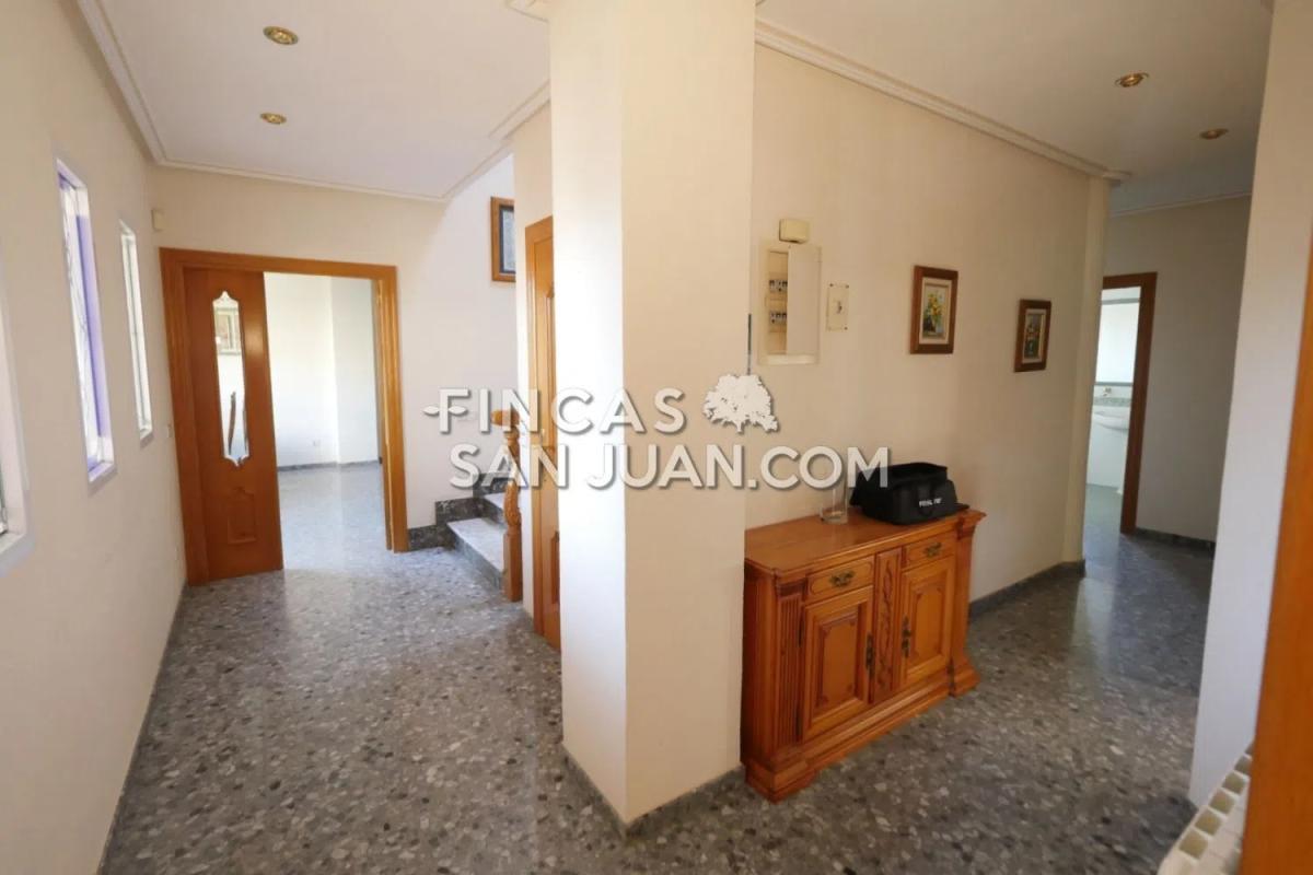 Propiedades en venta y alquiler en España photo 3