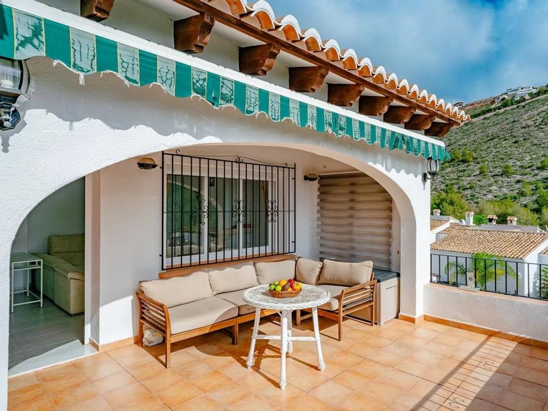 Properties for sale and rent in Spain photo 2