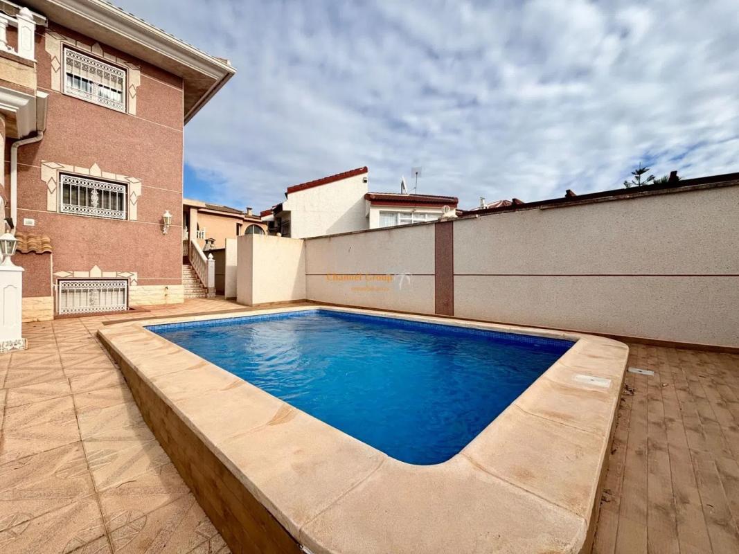 Propiedades en venta y alquiler en España photo 3