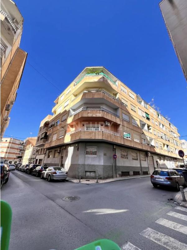 Sale of apartment in Calle Hermanos Pinzón, Elda
photo 4