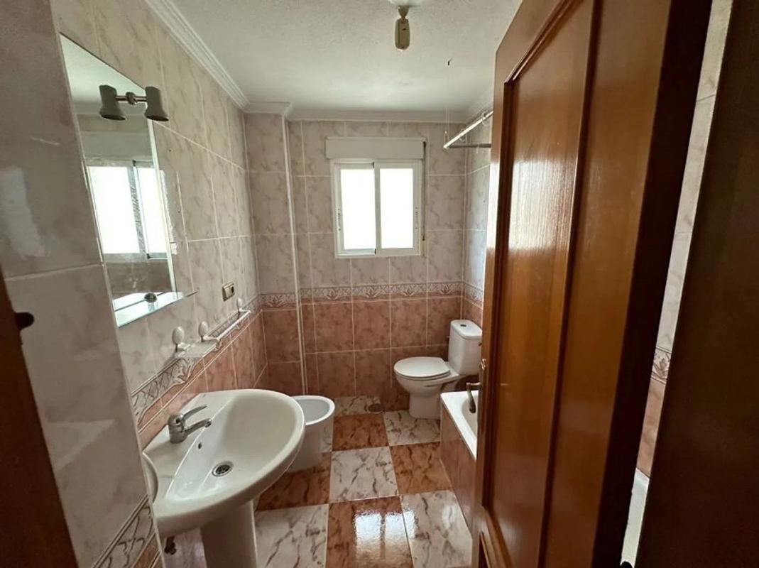 Venta de chalet independiente en Calle chile, 1, Orihuela
photo 2