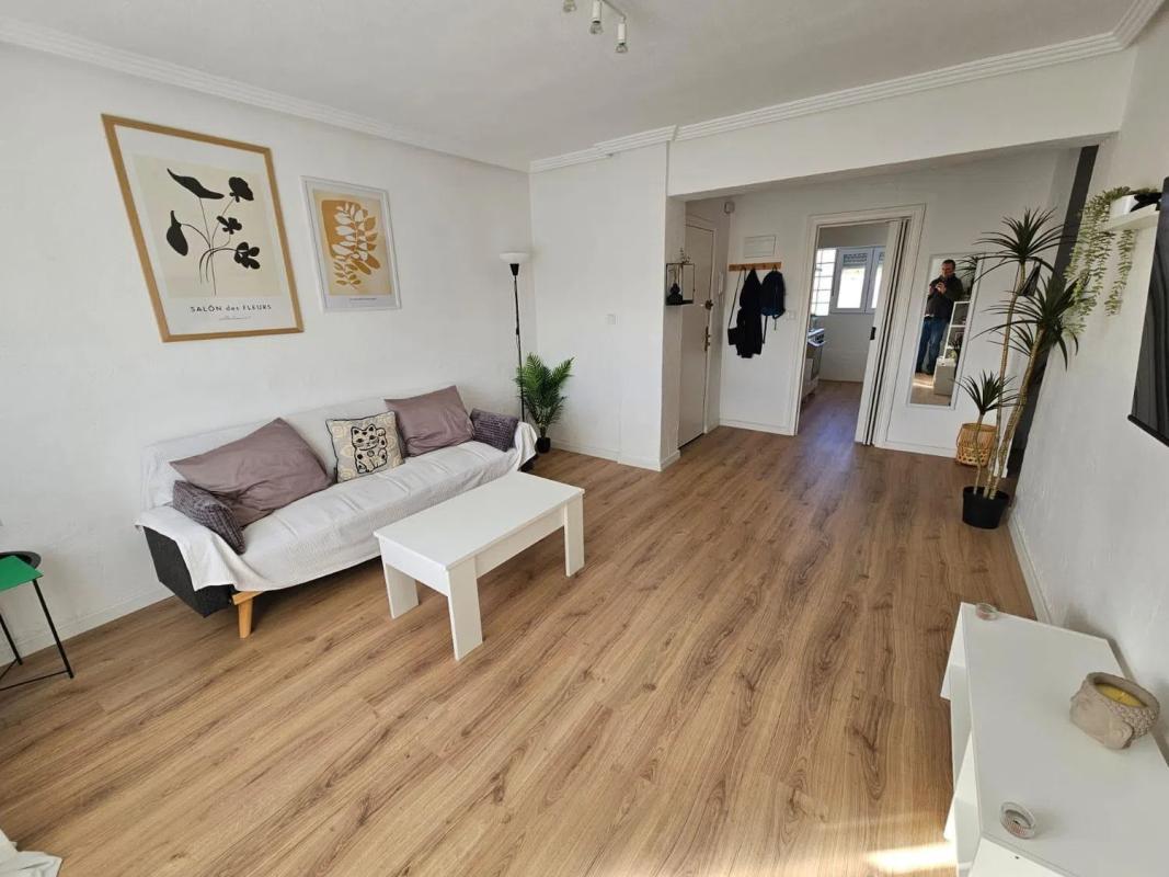 Sale of apartment in San Crispín - Huerta Nueva - Estación, Elda
photo 1