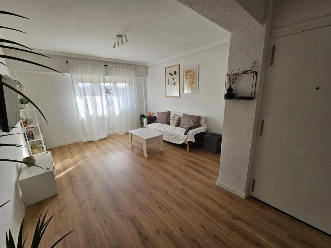 Sale of apartment in San Crispín - Huerta Nueva - Estación, Elda
photo 2