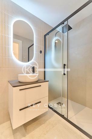 Продажа квартиры в  Calle de Antonio Galdo Chápuli, Аликанте photo 1